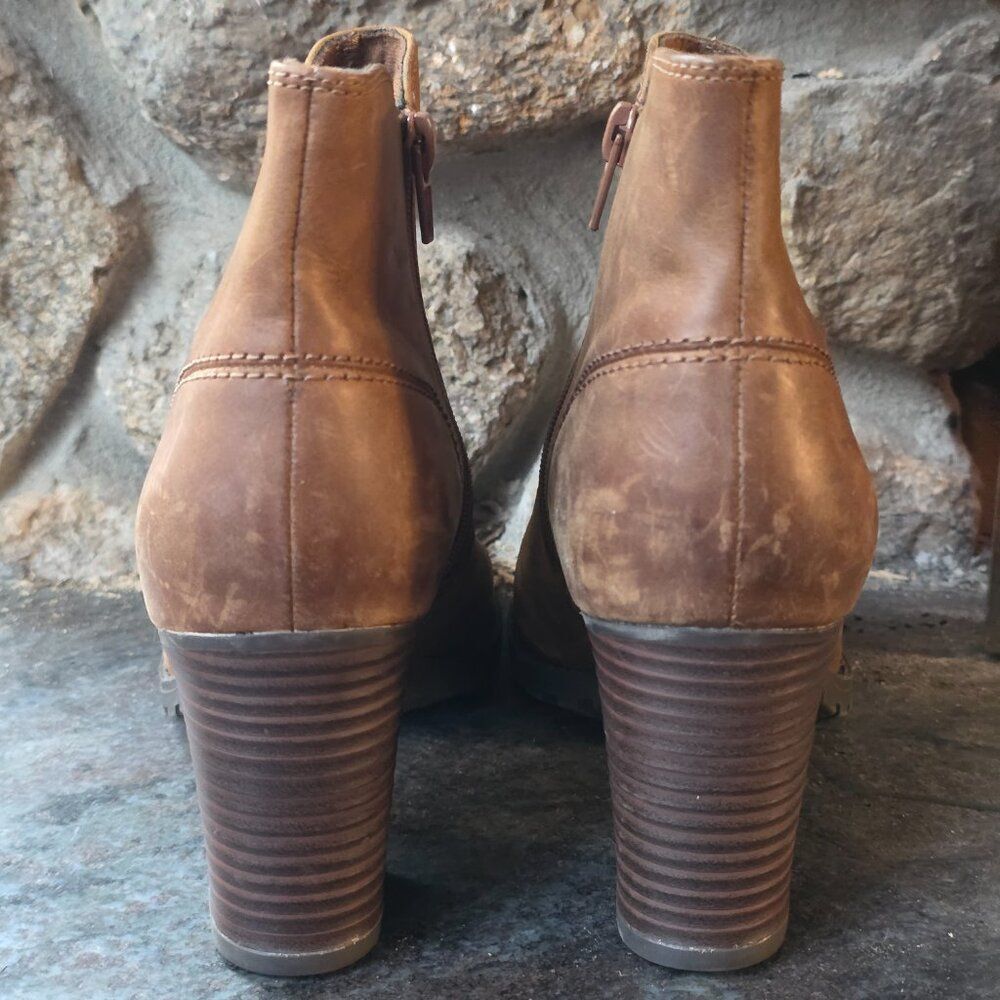 NWOT Clarks Verona Trish Brown Leather Boots Size 8.5 - Picture 14 of 14